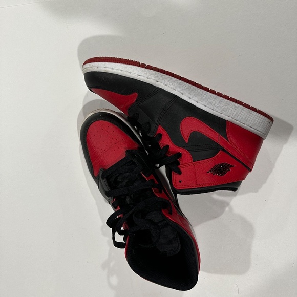 Nike Air Jordan Boys - Size 7Y - Picture 6 of 13